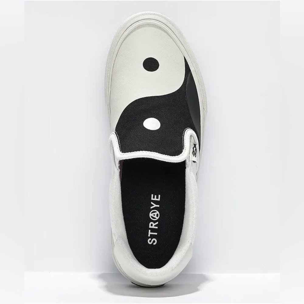 NEW Straye Ventura One Love yin and yang Slip-On Skate Shoes women’s 11 sneakers